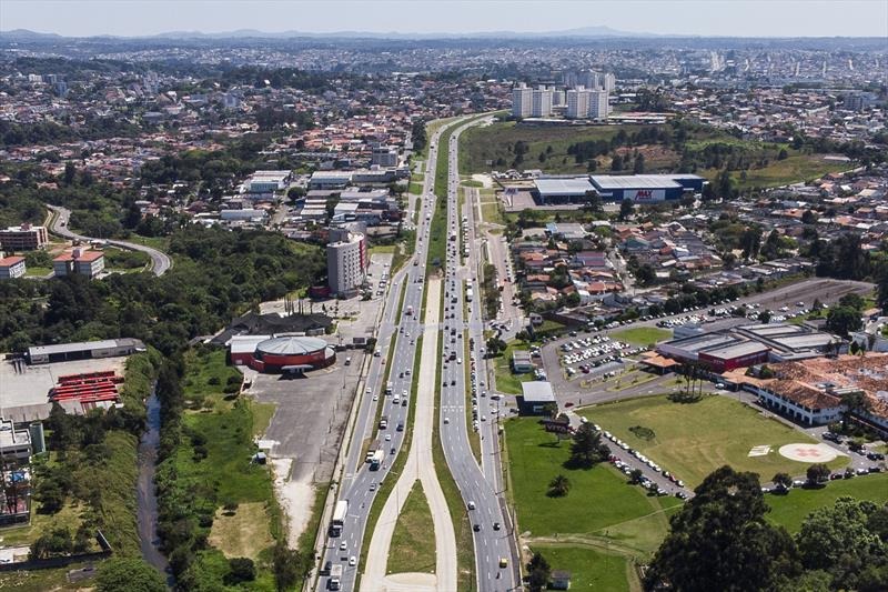 Vereadores de Curitiba articulam e tentam criar CPI da Linha Verde