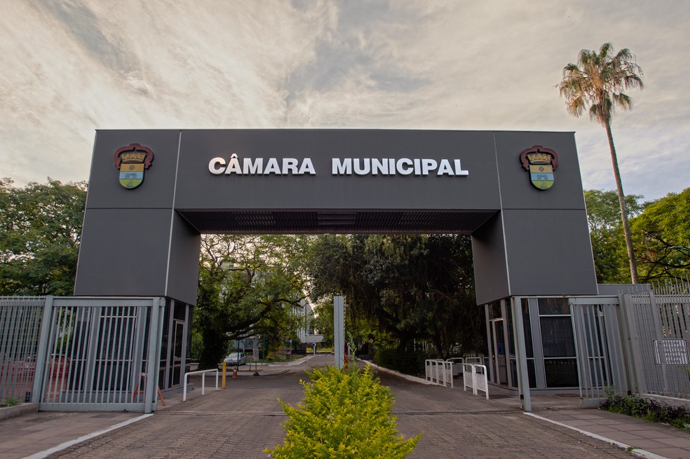 Câmara Municipal de Porto Alegre reajusta salário de vereadores em 4,18%