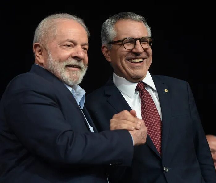 Presidente Lula reafirma confiança em Alexandre Padilha após críticas de Arthur Lira