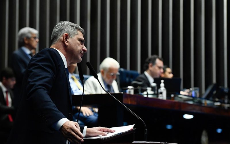 Regras para reajuste do salário mínimo e mudanças no BPC seguem para sanção presidencial