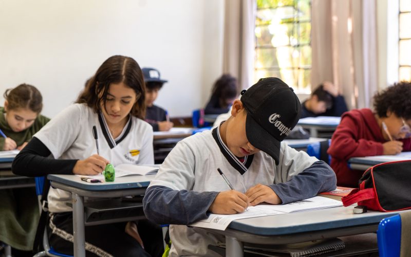 “Um mar de conhecimento: Prova Paraná conquista 1 milhão de estudantes em