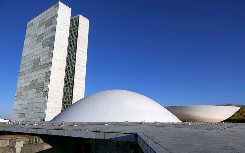 “Ratinho Junior supera Lula e Michelle em hipotética disputa pela presidência”