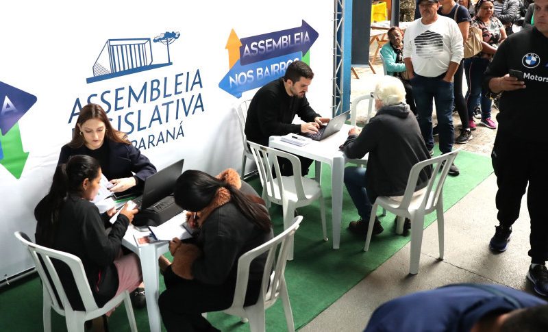 Assembleia Comunitária: Atendimento de sucesso ultrapassa 2 mil pessoas no evento inaugural.