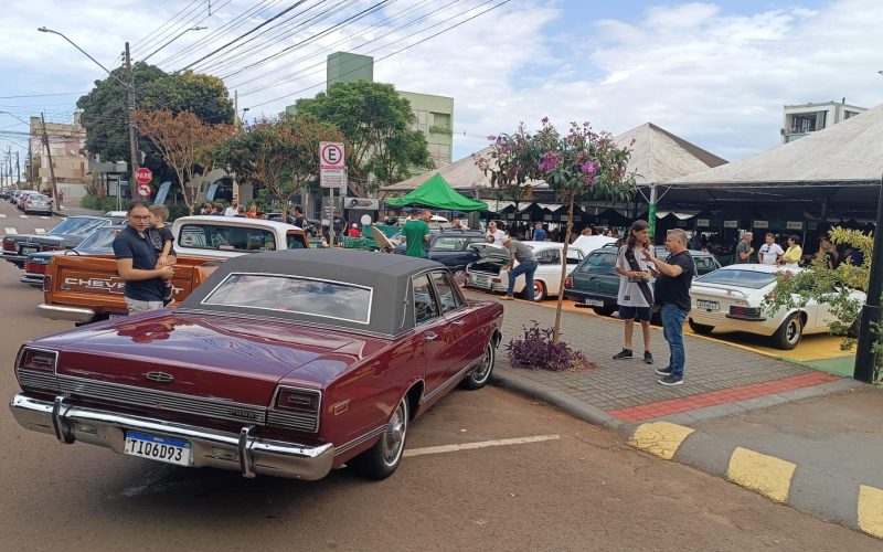 Sorteio de passeios em carros antigos promete encantar os habitantes de Cascavel