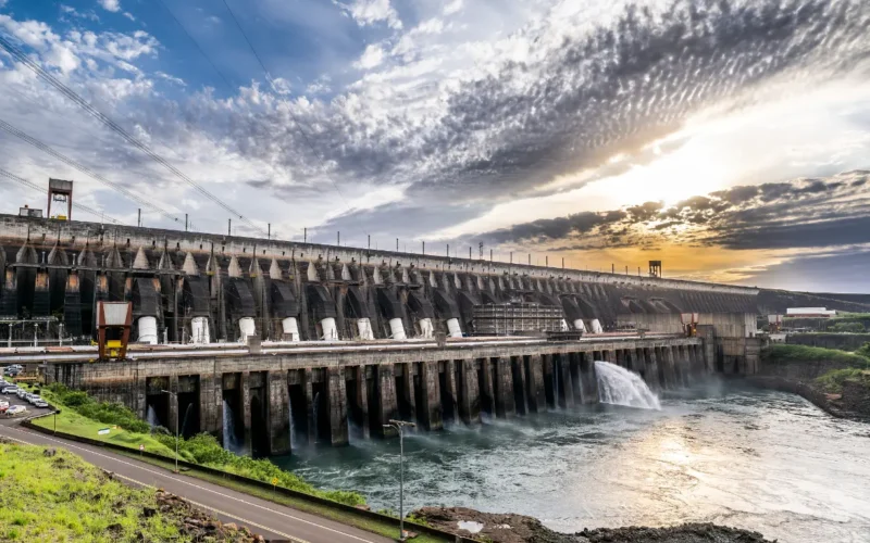 Itaipu transfere mais de um bilhão de reais em royalties para o Brasil no ano de 2025