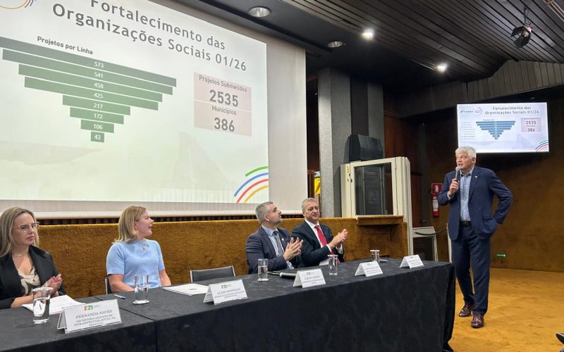 Itaipu promove iniciativas para fortalecer municípios em Brasília