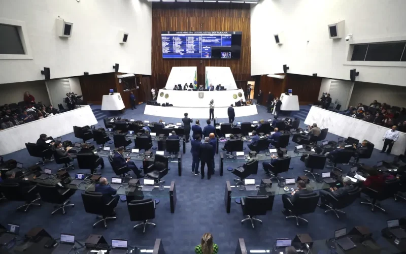 Assembleia Legislativa do Paraná aprova ações para mitigar efeitos do aumento de tarifas dos EUA