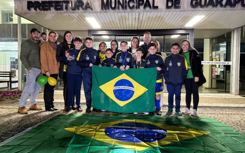 Celebração sobre rodas presta tributo a atletas de Guarapuava vitoriosos em torneio internacional no Chile